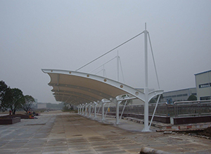 秦皇島<font color='red'>膜結(jié)構(gòu)車(chē)棚</font>【北方管業(yè)公司等】施工案例