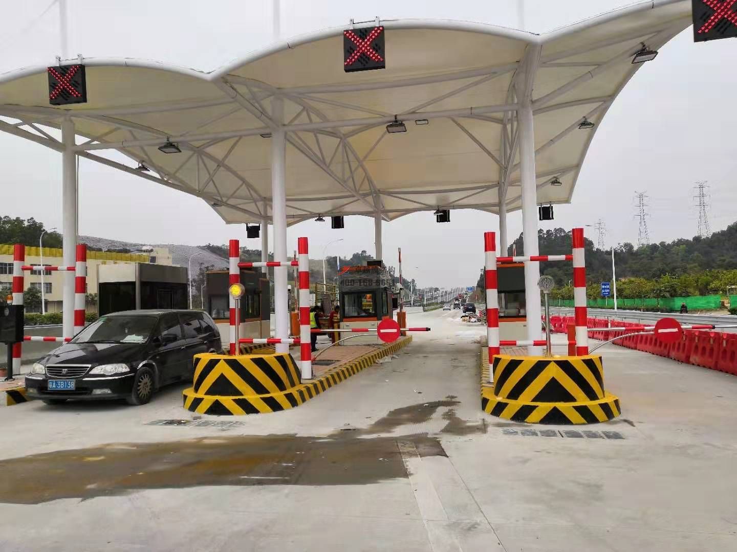 信陽膜結(jié)構收費站設計施工案例 　　