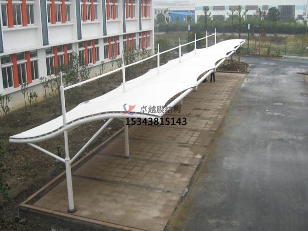 維西膜結構停車棚【雨棚遮陽棚生產(chǎn)安裝】