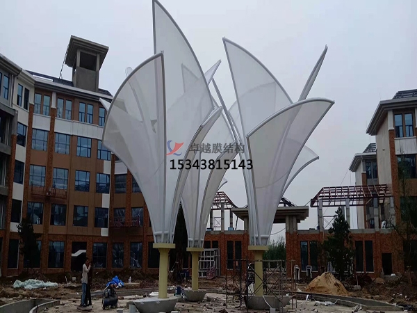 膜結構停車棚價格差異化原因！