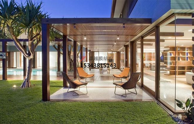 分析鋼結(jié)構(gòu)在園林景觀中應用特性