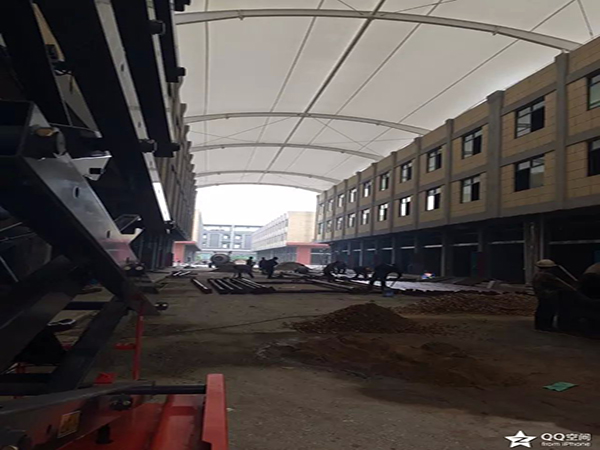 創(chuàng)新設(shè)計(jì)：商業(yè)街膜結(jié)構(gòu)引領(lǐng)建筑時尚潮流