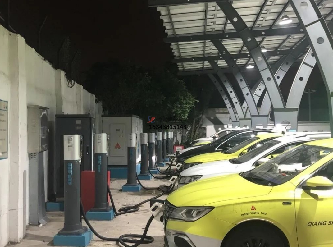 玉溪充電站膜結(jié)構(gòu)罩棚——玉溪膜結(jié)構(gòu)公司專(zhuān)業(yè)廠(chǎng)家