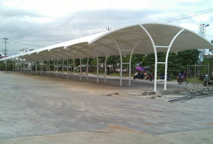 索膜結(jié)構(gòu)車棚定制需要怎么選擇生產(chǎn)廠家？