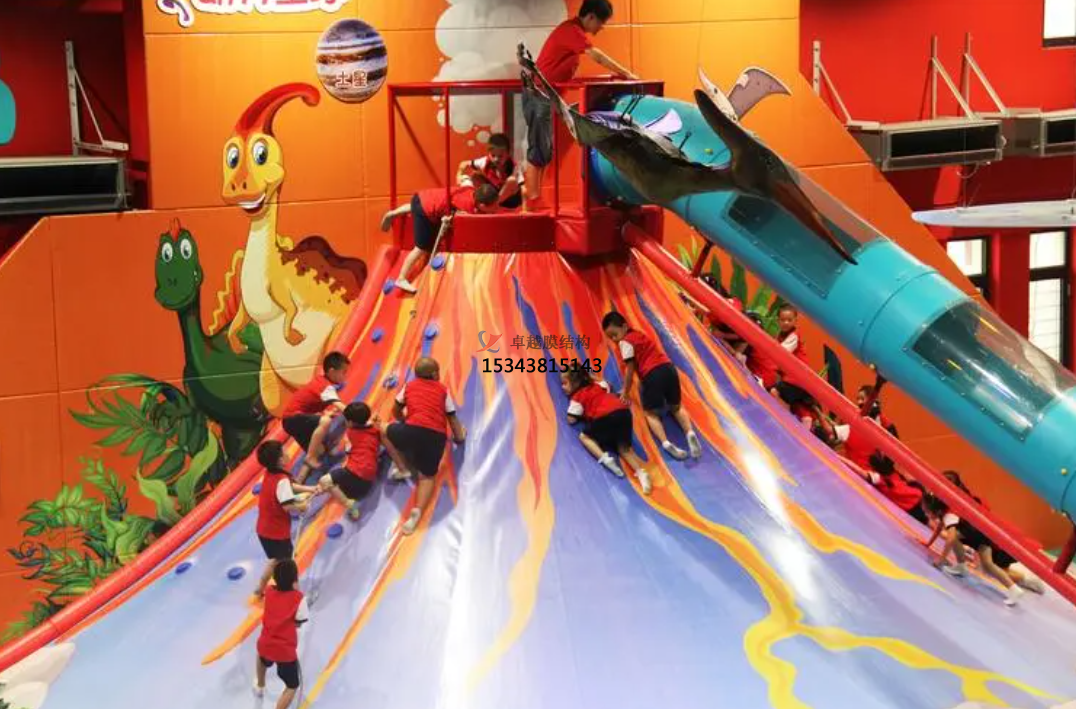 彩膜火山攀巖生產(chǎn)廠家如何選擇？