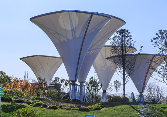 膜結(jié)構(gòu)地下車庫入口的特點(diǎn)/優(yōu)勢有哪些？